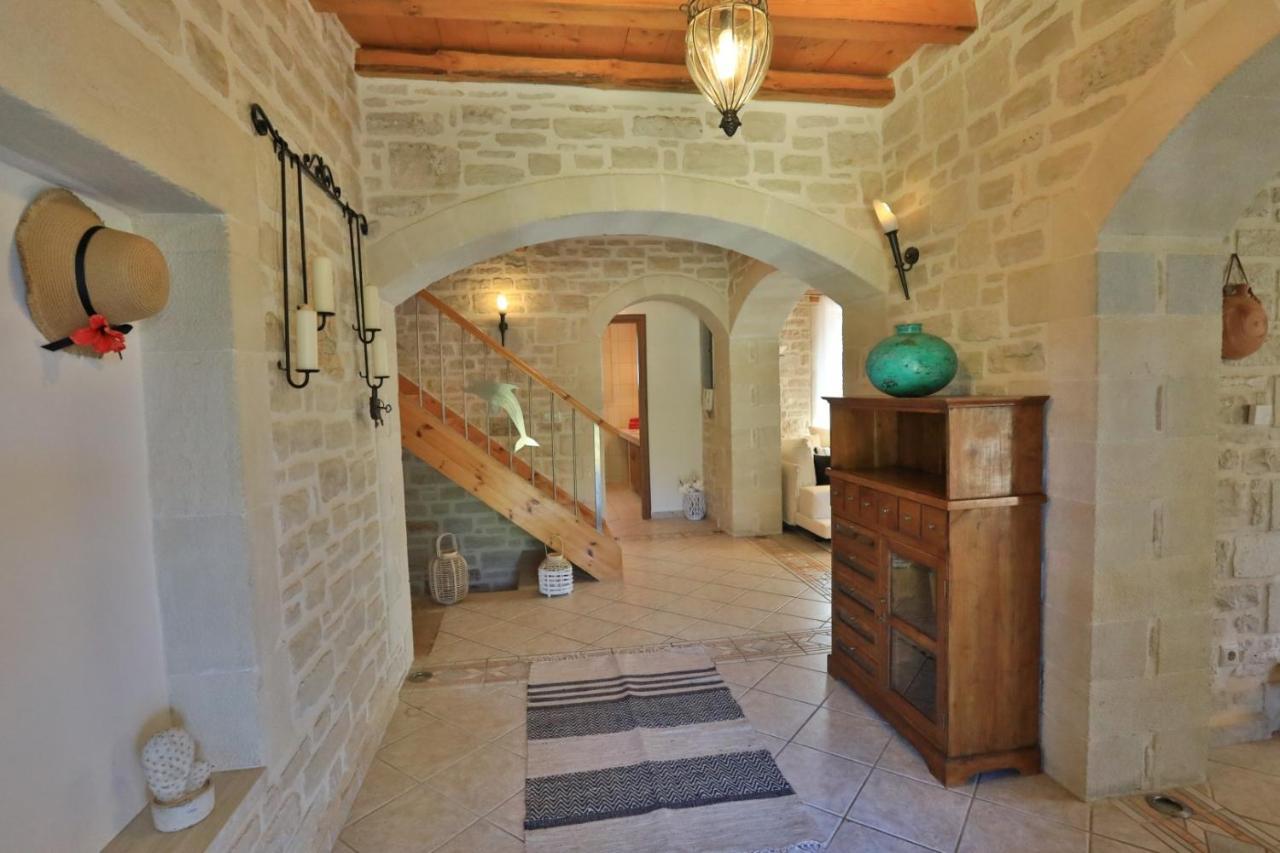 Villa Harmony, Steinvilla Prinés Zewnętrze zdjęcie
